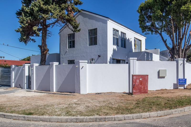 To Let 3 Bedroom Property for Rent in Meadowridge Western Cape